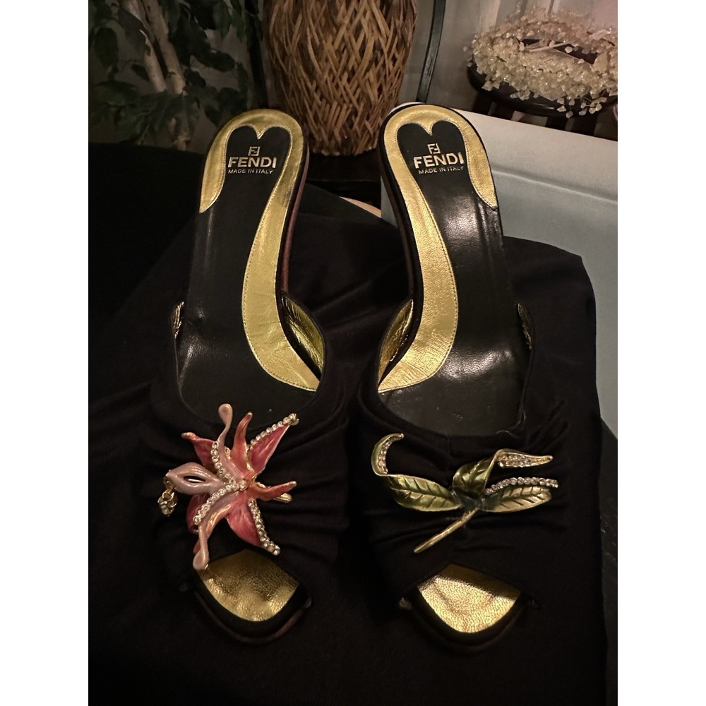 Fendi Colibri Embellished Slingback Heels Black Mesh Satin Floral Crystal App 38